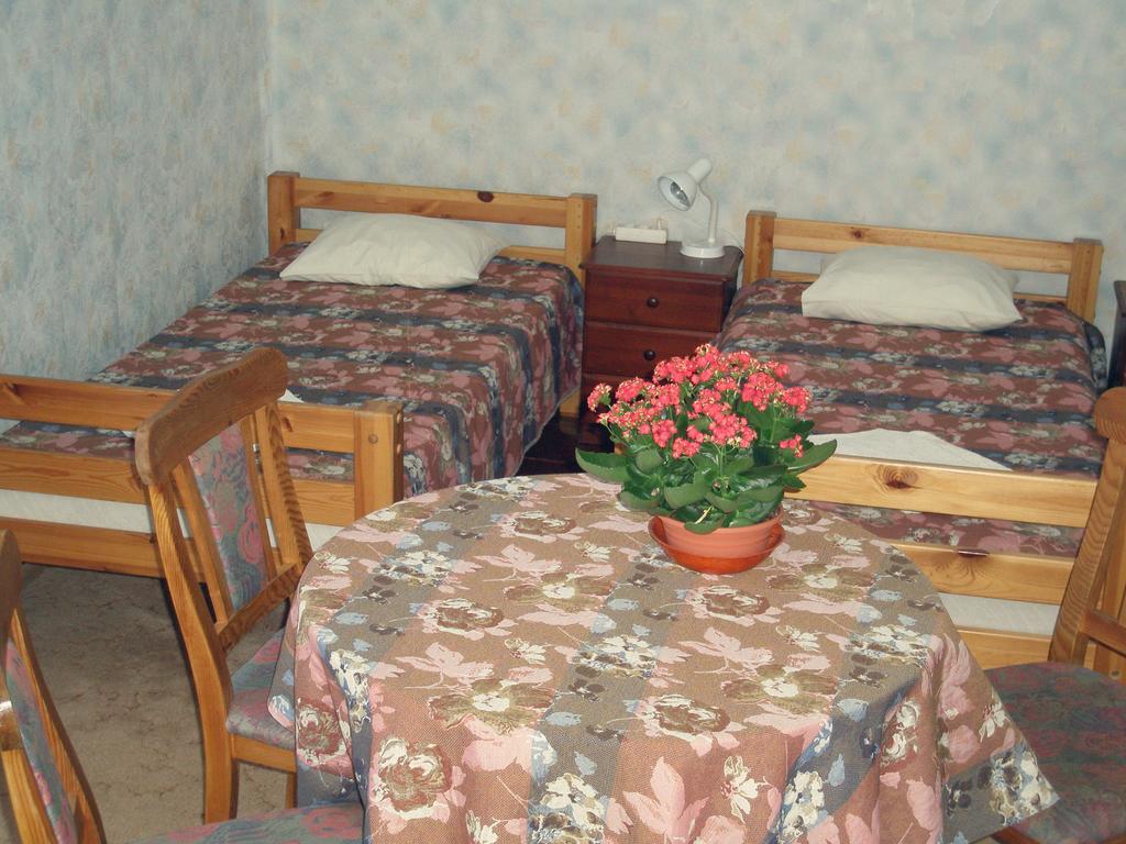Meteorits Hotel Smiltene Kültér fotó