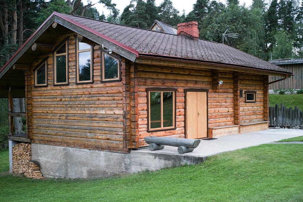 Meteorits Hotel Smiltene Kültér fotó