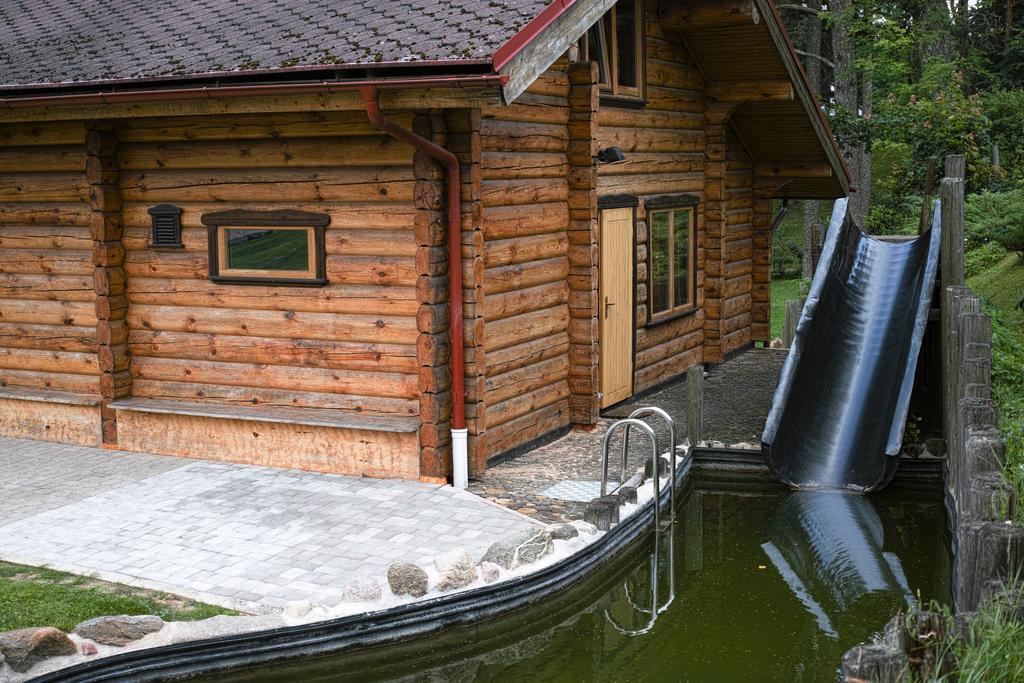 Meteorits Hotel Smiltene Kültér fotó